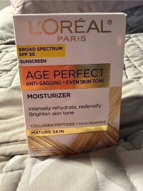 L’Oréal Age Perfect Moisturizer SPF 30